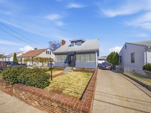 113 Woodside Ave, Pawtucket, RI, 02861-2706 | Card Image