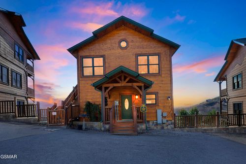 768 Mountain Stream Way, Gatlinburg, TN, 37738 | Card Image