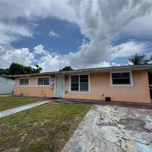 17210 Nw 47th Ave, Miami Gardens, FL, 33055-4269 | Card Image