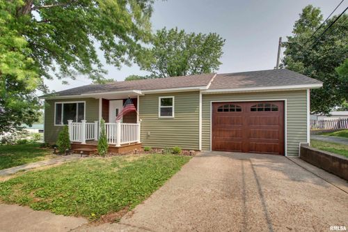 216 E Benson St, Pittsfield, IL, 62363-1223 | Card Image