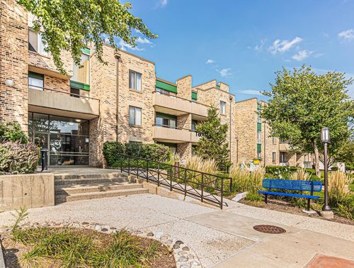 unit-203-1919 Prairie Sq, Schaumburg, IL, 60173-4126 | Card Image