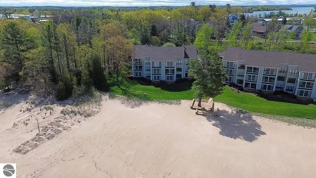 3 - 9200 N Bayshore Dr, House other with 1 bedrooms, 2 bathrooms and null parking in Elk Rapids MI | Image 33