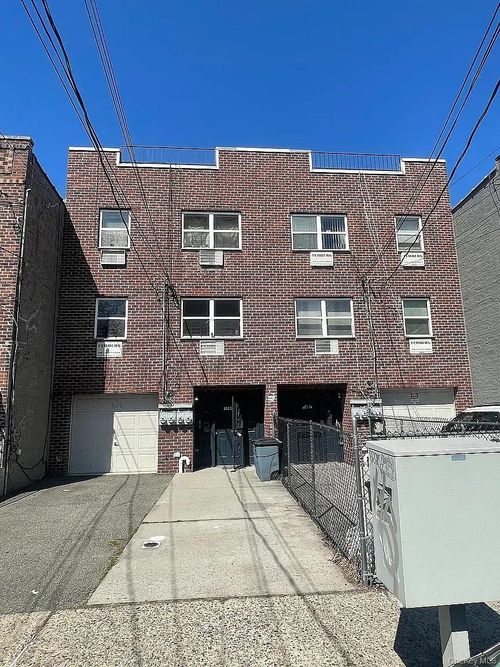 1395 Sutter Ave, Brooklyn, NY, 11208-3981 | Card Image