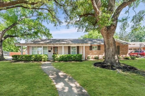 4630 Creekbend Dr, Houston, TX, 77035-5016 | Card Image