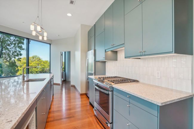 UNIT-304 - 5601 Smetana Dr, Condo with 2 bedrooms, 2 bathrooms and null parking in Minnetonka MN | Image 7