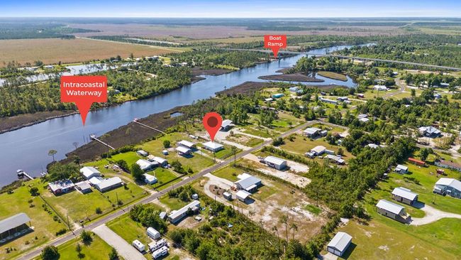 574 N Canal Dr, House other with 2 bedrooms, 2 bathrooms and 4 parking in Port St. Joe FL | Image 74