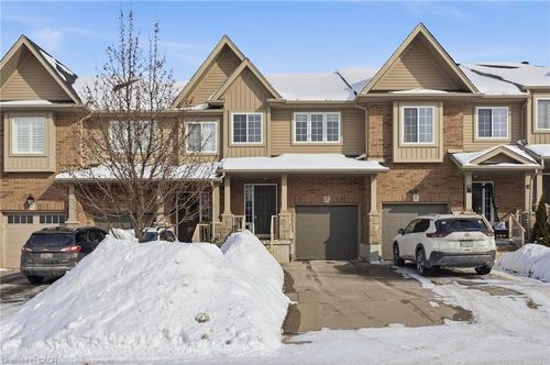 955 Zeller Cres, Kitchener, ON, N2A0C9 | Card Image