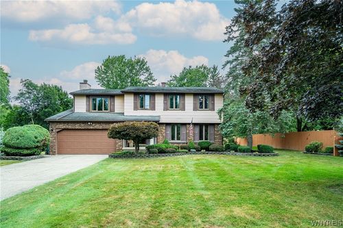 14 North Ln, Orchard Park, NY, 14127-3318 | Card Image