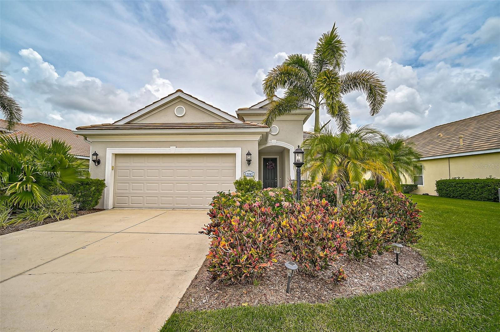 Stuart Dr, Venice, FL 34293