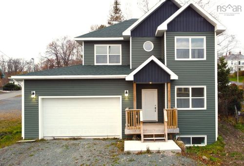 {{alt}} | Card Image