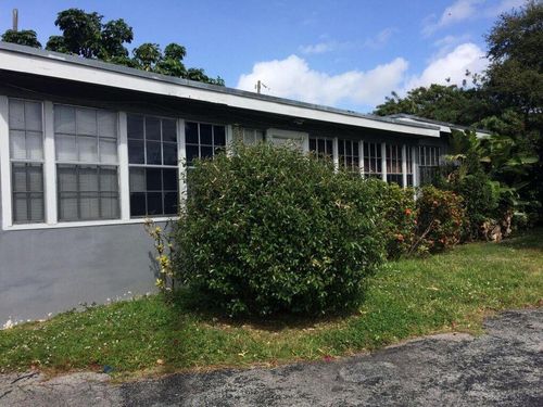 1351 Ne 159th St, North Miami Beach, FL, 33162-5419 | Card Image