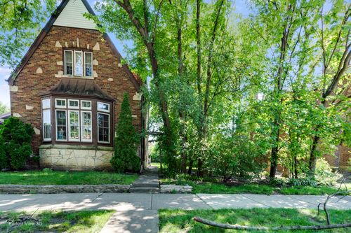 5811 N Christiana Avenue, Chicago, IL, 60659 | Card Image