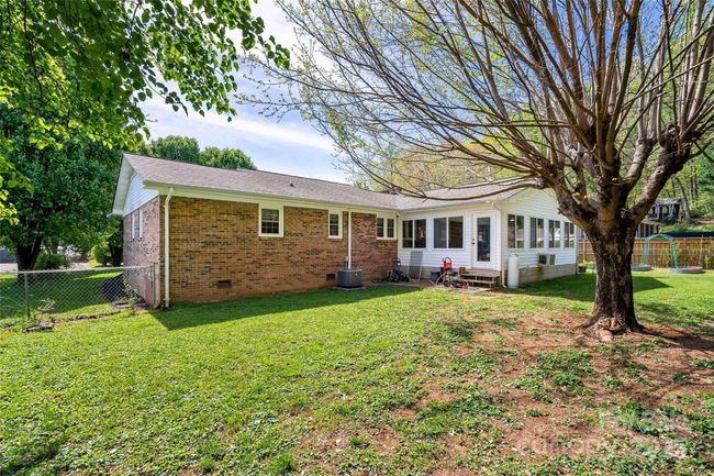 10 - 108 W Carson St, House other with 3 bedrooms, 2 bathrooms and null parking in Old Fort NC | Image 4
