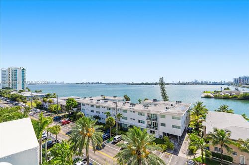 704-7910 E Harbor Island Dr, North Bay Village, FL, 33141 | Card Image