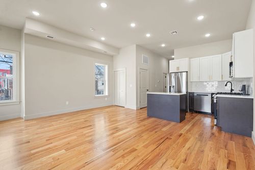 apt-2-150 W Side Ave, Jersey City, NJ, 07305-4926 | Card Image