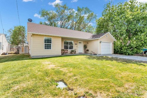1532 3rd Ave E, Twin Falls, ID, 83301-7308 | Card Image