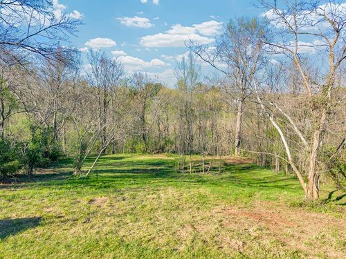 218 N Camp Heights Dr, Sparta, TN, 38583-1906 | Card Image