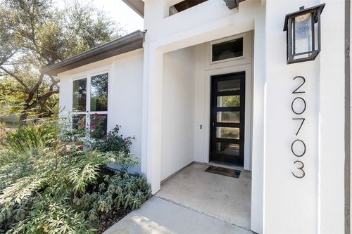 20703 Bonanza St, Lago Vista, TX, 78645-5811 | Card Image