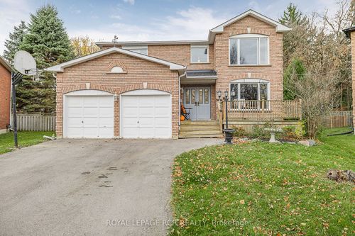 31 Cady Crt, Aurora, ON, L4G6S1 | Card Image