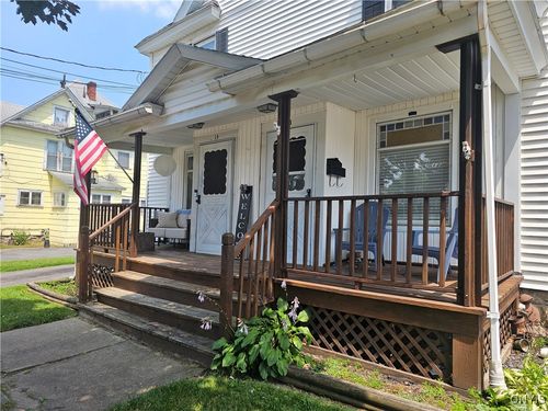16 Mattie St, Auburn, NY, 13021-4940 | Card Image