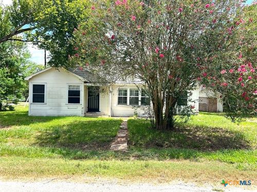 311 E Putnam Ave, Ganado, TX, 77962 | Card Image