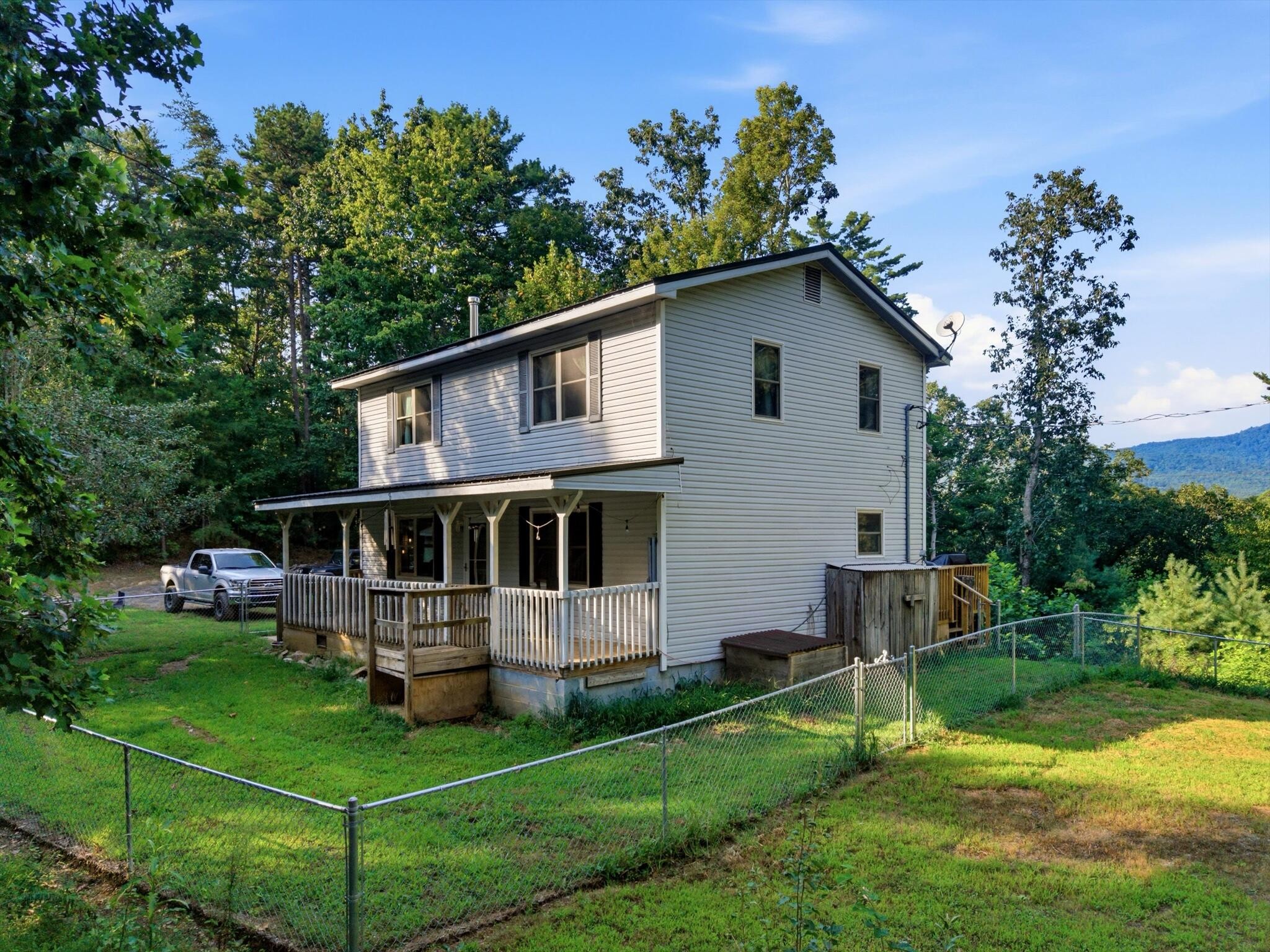 Residential in Chatsworth