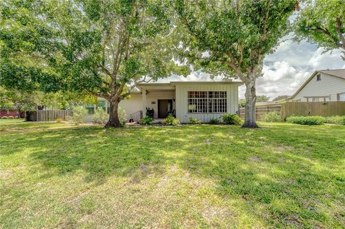 3313 Manitou St, Corpus Christi, TX, 78411-1452 | Card Image