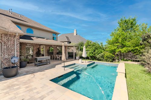 18 Devon Dale Dr, Tomball, TX, 77375-1400 | Card Image