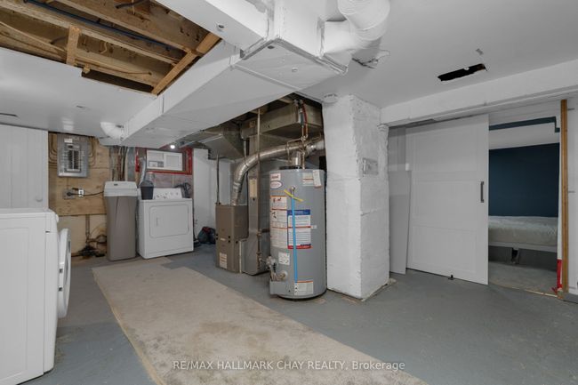 7 Napier St, House other with 3 bedrooms, 1 bathrooms and 7 parking in Barrie ON | Image 22