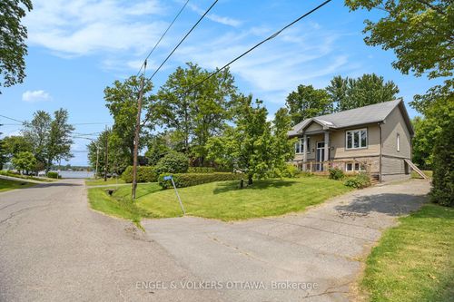 1095 Morin Rd, Cumberland, ON, K4C1A5 | Card Image