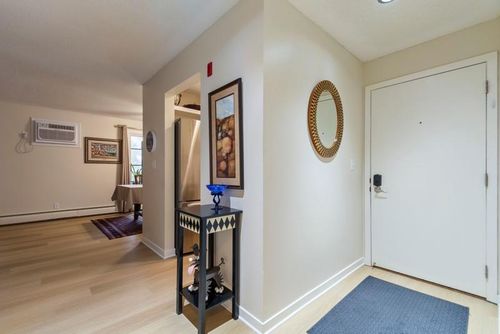 apt-204-35 Nathan Ln N, Plymouth, MN, 55441-6355 | Card Image
