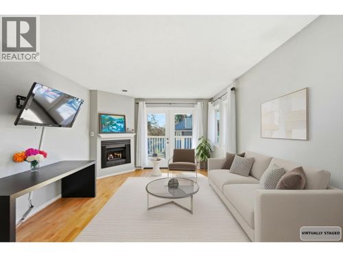 203-1538 Bowser Ave, North Vancouver, BC, V7P2Y3 | Card Image