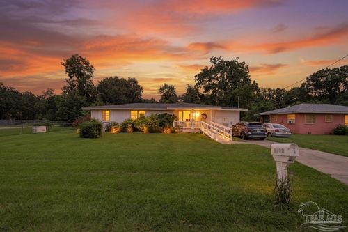 2910 Michael Dr, Pensacola, FL, 32505-3999 | Card Image