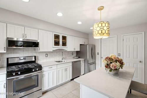 310-90 Cotswold Cir, Ocean, NJ, 07712-2648 | Card Image