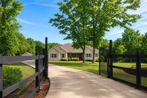 190 Fred Bradford Rd, Iva, SC, 29655-8825 | Card Image