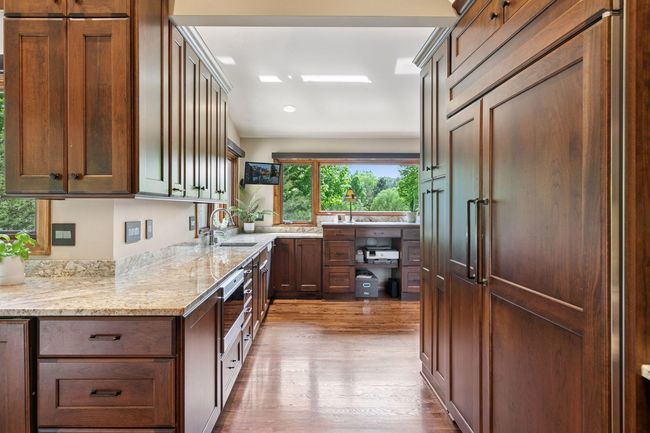 1405 W Farm Rd, House other with 5 bedrooms, 5 bathrooms and null parking in Chaska MN | Image 34