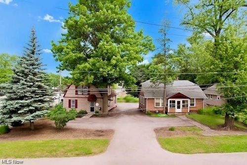 7285 Center St, Mentor, OH, 44060-4907 | Card Image