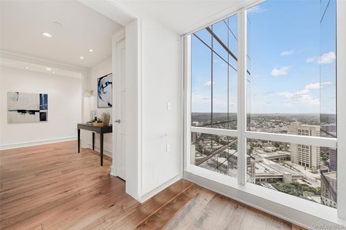 1 Renaissance Sq, White Plains, NY, 10601-3000 | Card Image