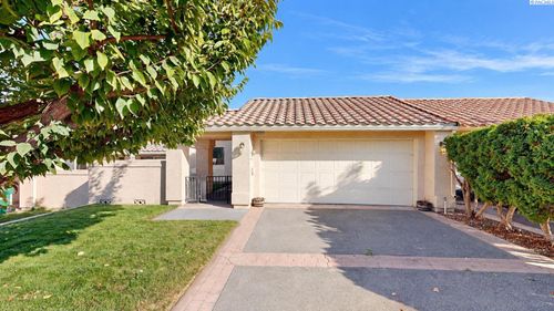 1302 N Montana St, Kennewick, WA, 99336-8154 | Card Image