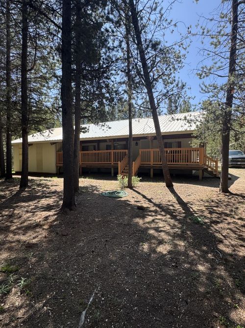 11617 Chinquapin Dr, Crescent Lake, OR, 97733-7035 | Card Image