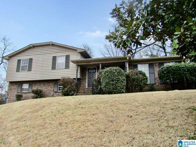 209 Fair Oaks Drive, House other with 3 bedrooms, 2 bathrooms and null parking in Fairfield AL | Image 1