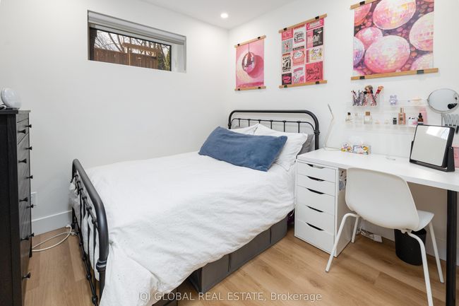 1502 Dufferin St, Home with 2 bedrooms, 1 bathrooms and 1 parking in Toronto ON | Image 11
