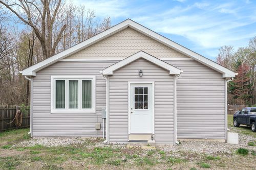 37076 76th St, Covert, MI, 49043-9782 | Card Image