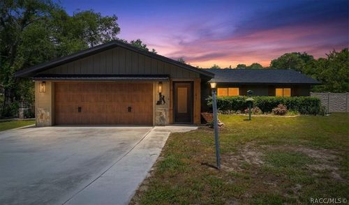 905 & 835 N Mcgowan Avenue, Crystal River, FL, 34429 | Card Image