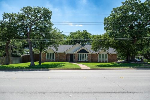 2237 Norwood Dr, Hurst, TX, 76054-3032 | Card Image