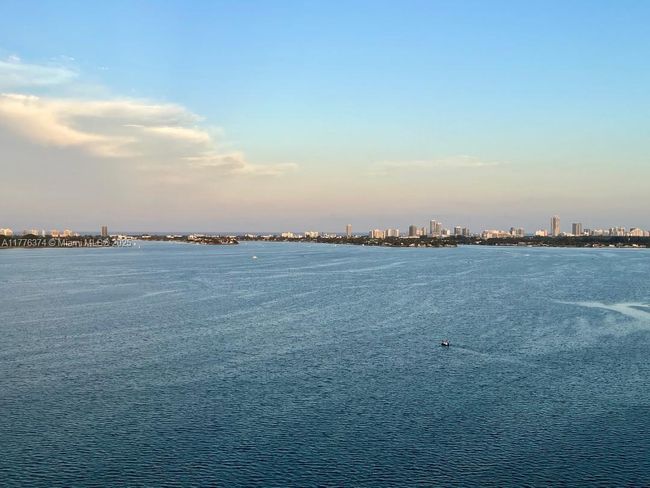 APT-2001 - 4000 Towerside Ter, Condo with 2 bedrooms, 2 bathrooms and null parking in Miami FL | Image 22