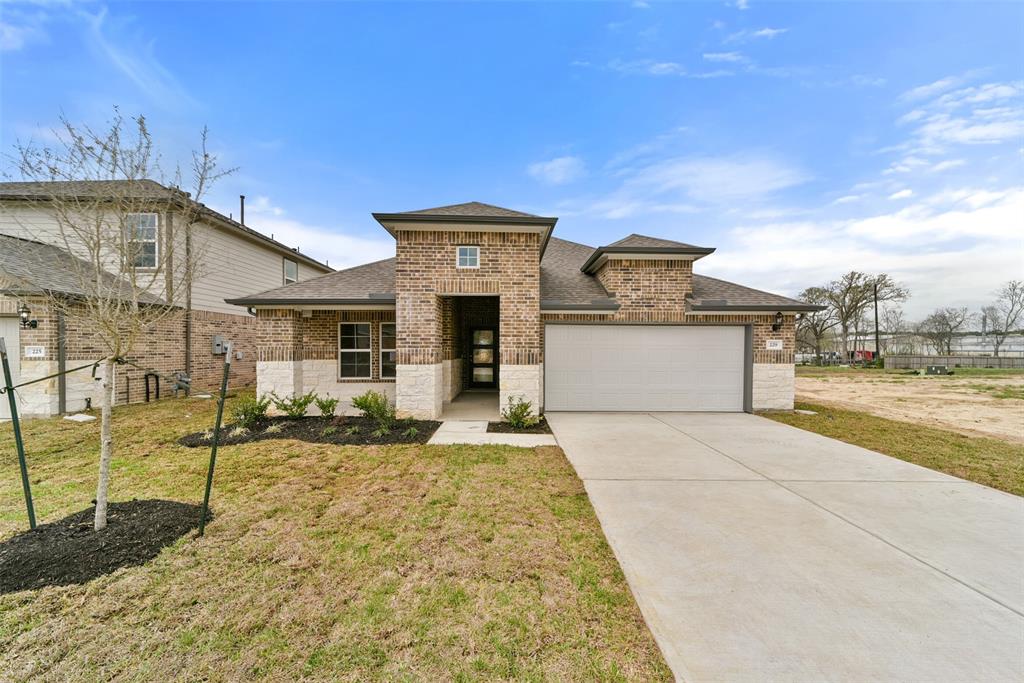 Harlingen Dr, Magnolia, TX 77354