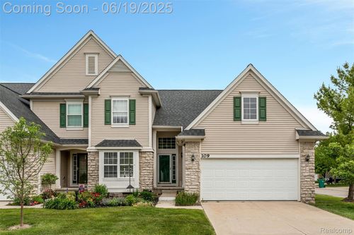 109 Burwyck Park Dr, Saline, MI, 48176-9195 | Card Image