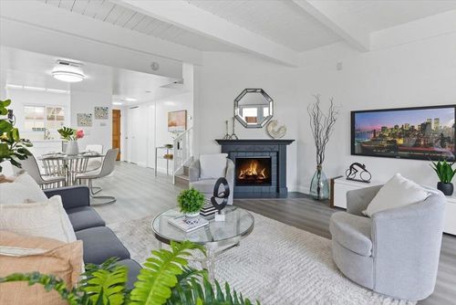 10405 Mary Ave, Cupertino, CA, 95014-1336 | Card Image