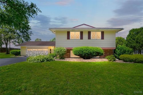 28 Black Ave W, Vernon, NY, 13476-3603 | Card Image